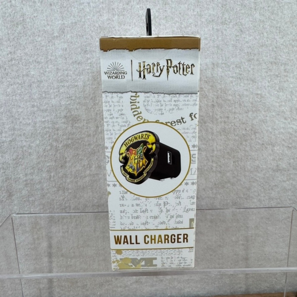 Harry Potter Wizarding World Hogwarts Wall Charger 2.1 Amp USB A USB C Folding - Picture 4 of 4
